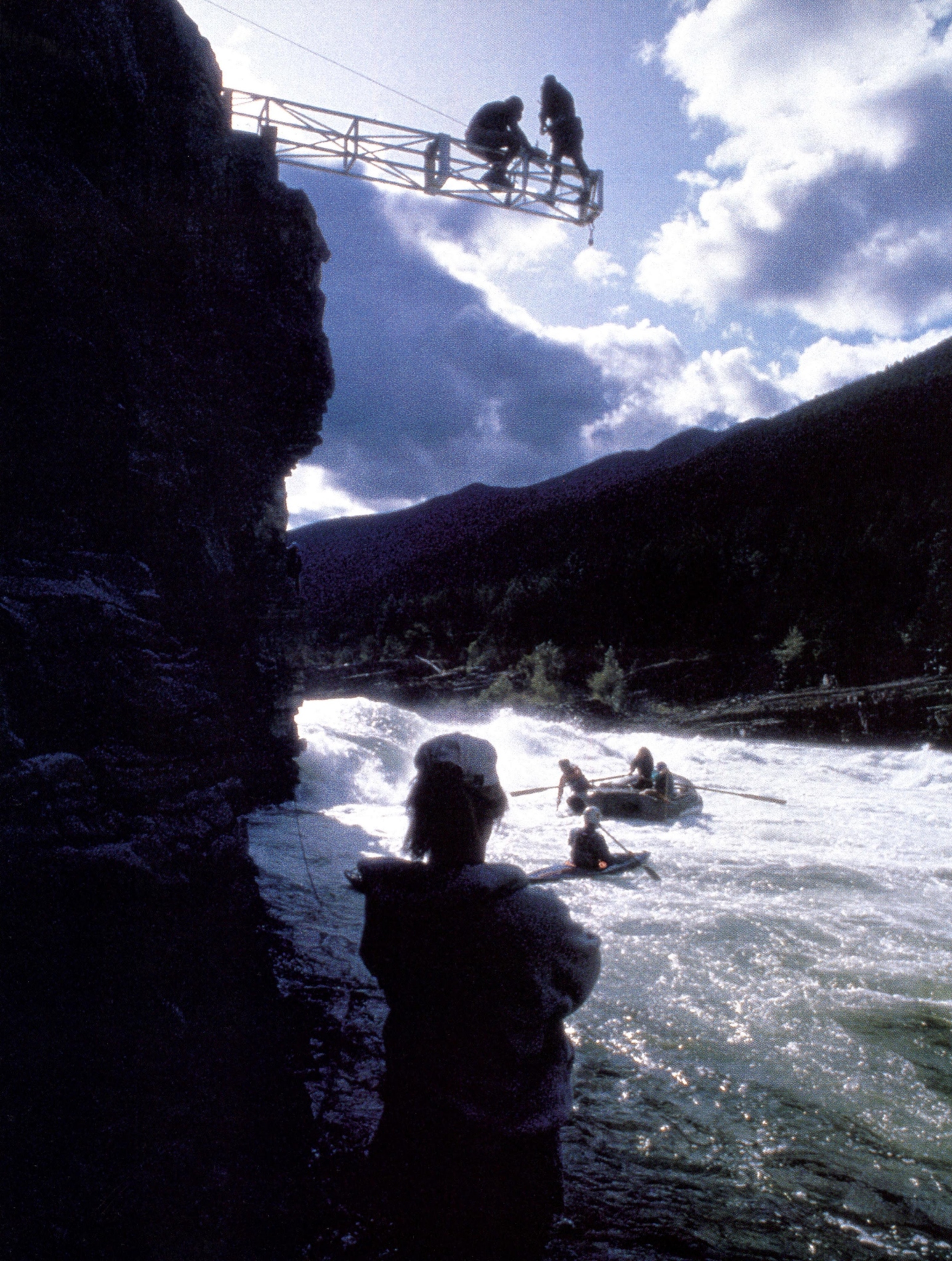 199502americancinematographer001.jpg